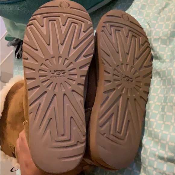 uggs - Picture 3 of 3